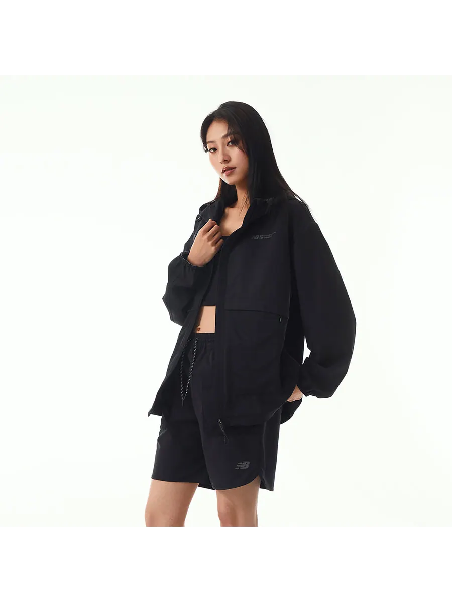 Куртка New Balance Woven Hooded Jacket 'Black' — изображение 4 из 8, черный