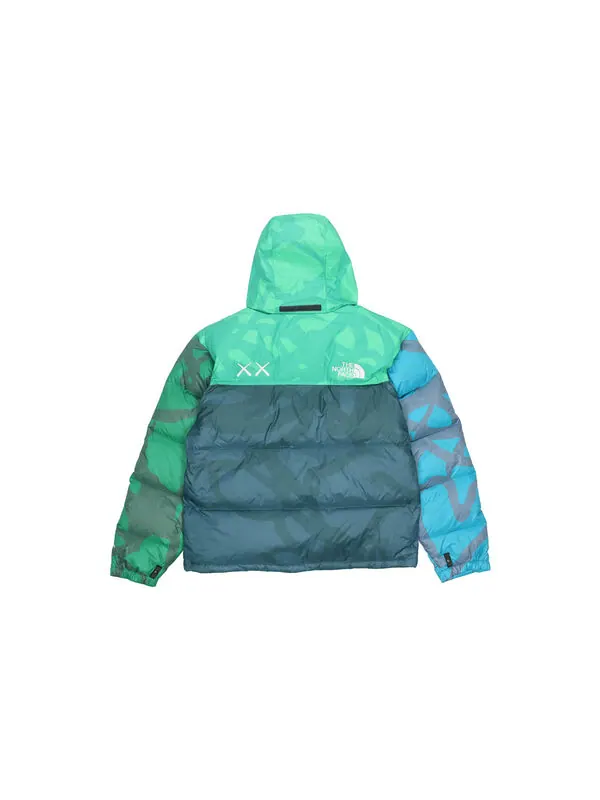 Куртка x kaws 1996 nuptse 700 jacket 'green' The North Face — изображение 2 из 3, зеленый
