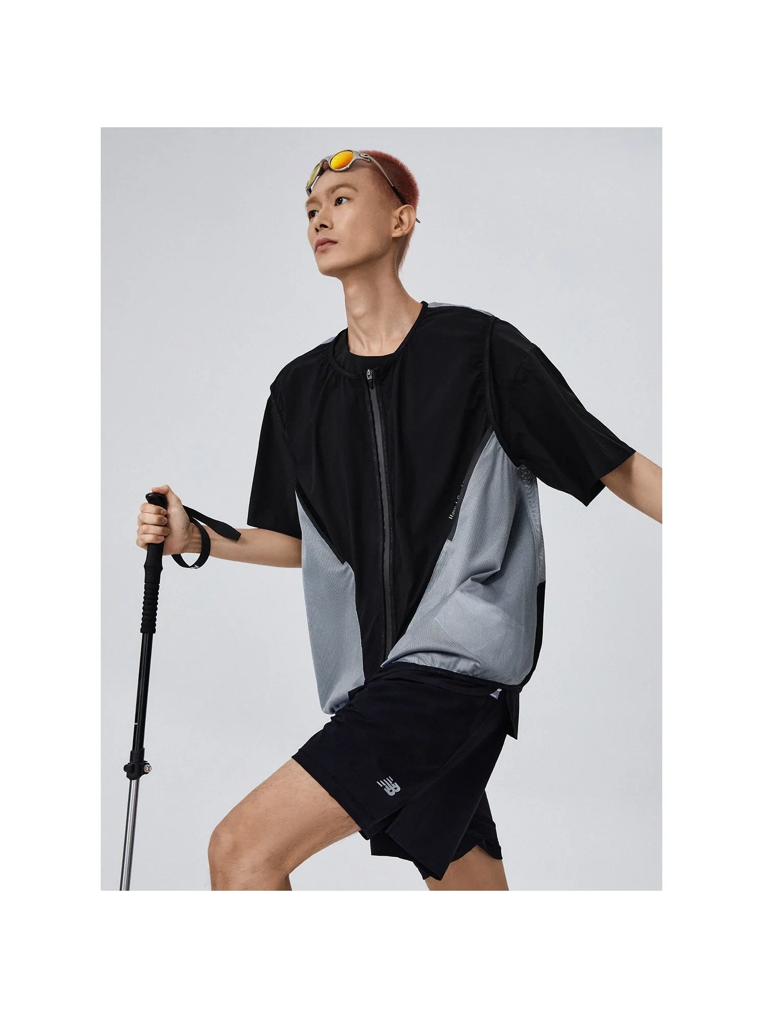 Жилет New Balance Vest With Mesh Pocket 'Black' — изображение 4 из 6, черный