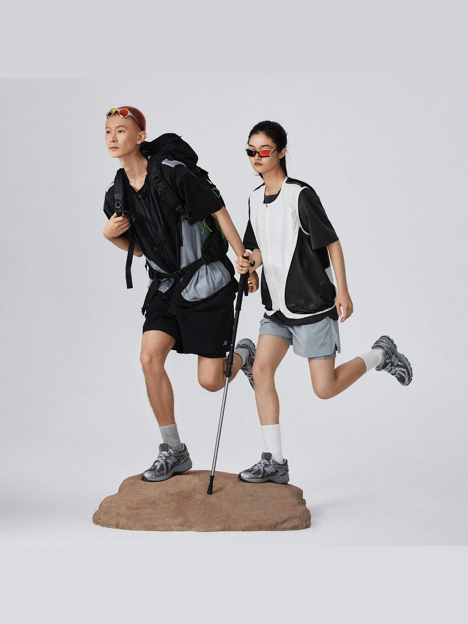 Жилет New Balance Vest With Mesh Pocket 'Black' — изображение 5 из 6, черный