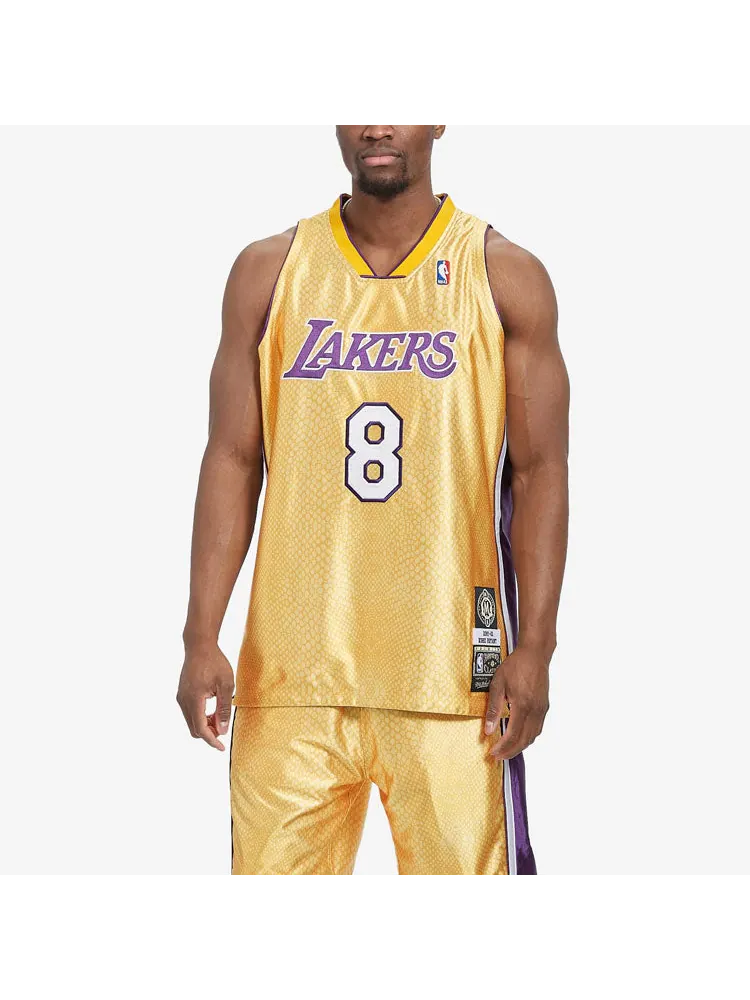 Баскетбольное джерси Mitchell & Ness Kobe Bryant Authentic Jersey 'Los Angeles Lakers - Kobe Bryant' — изображение 8 из 9