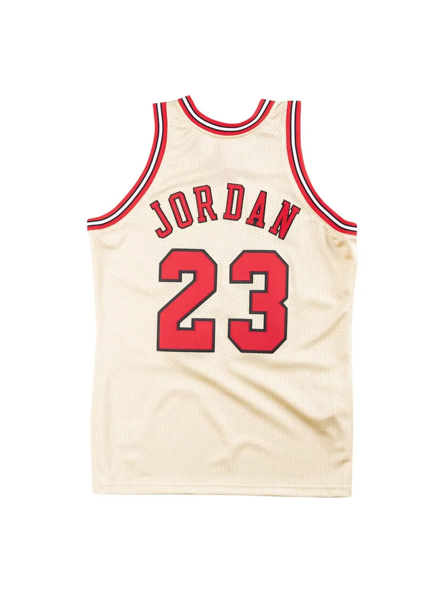 Джерси Mitchell & Ness NBA Chicago Bulls 1995/96 Premium Gold Jersey 'Michael Jordan 23' — изображение 2 из 3, золото