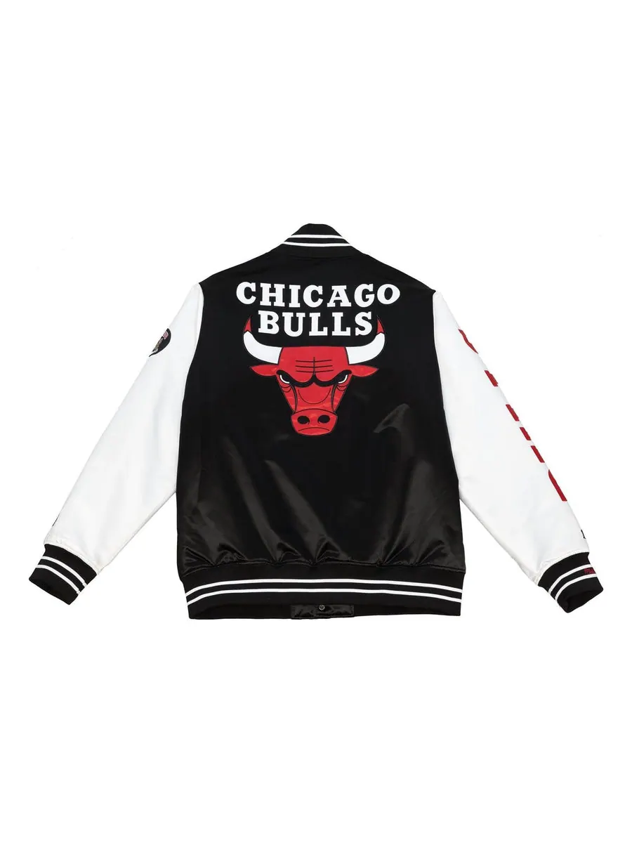 Куртка Mitchell & Ness x NBA Team Origins Varsity Satin Jacket 'Chicago Bulls' — изображение 2 из 2, черный