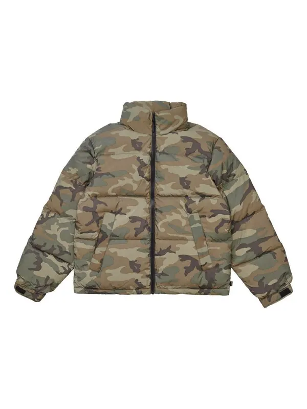 Куртка fw18 reflective camo woodland down jacket 'olivegreen' Supreme — изображение 1 из 4, оливковый зеленый