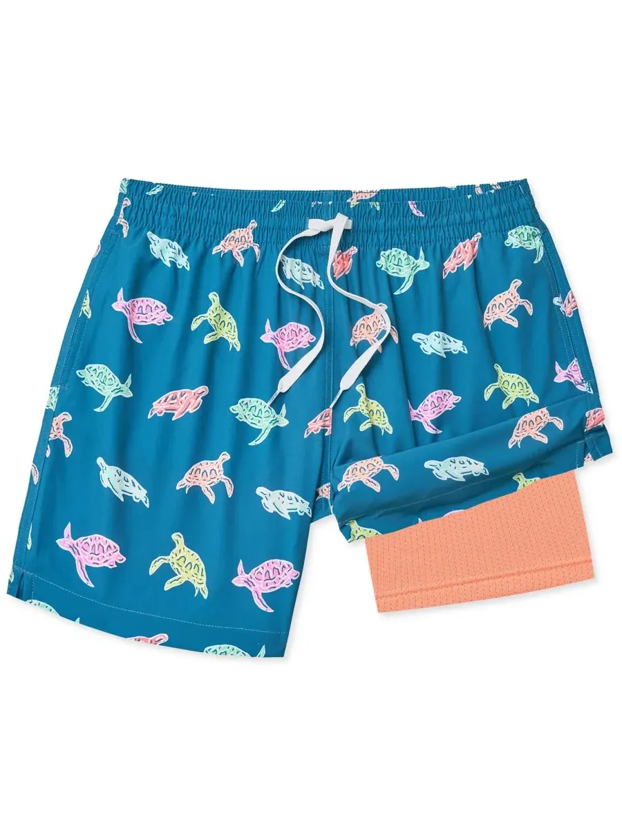 Мужские плавки The Turtally Awesomes Classic 5.5" Chubbies, темно-teal — изображение 1 из 3, темно-бирюзовый
