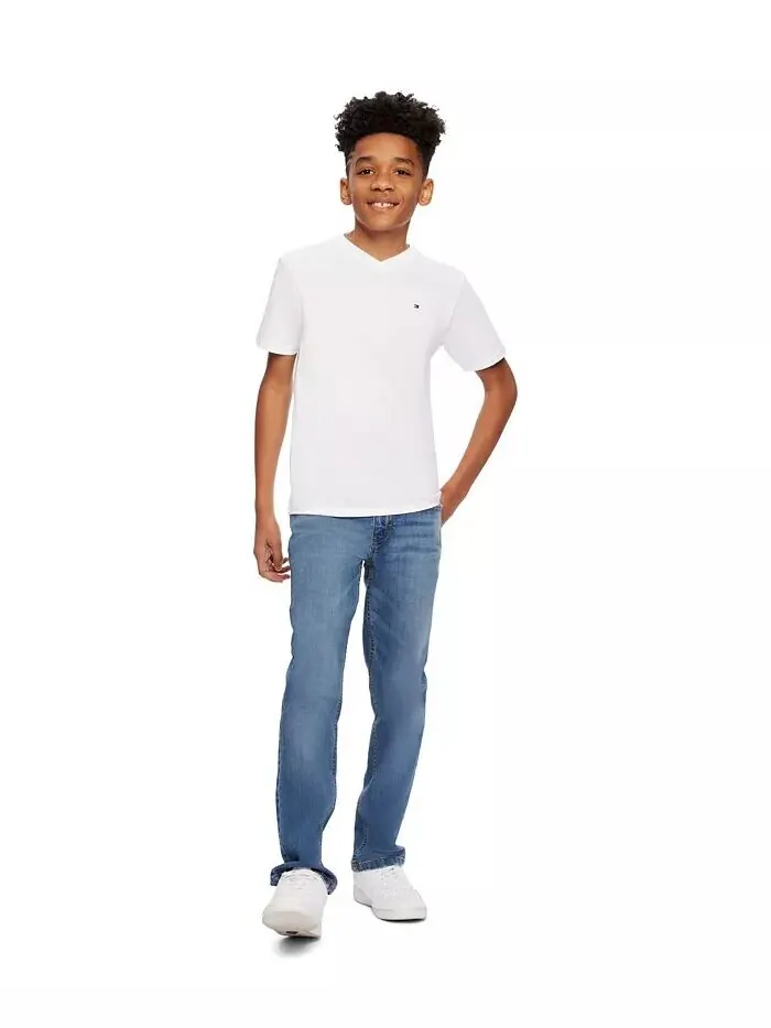 Футболка Big Boys' Solid с вышитым логотипом и V-образным вырезом Tommy Hilfiger — изображение 1 из 4, белый