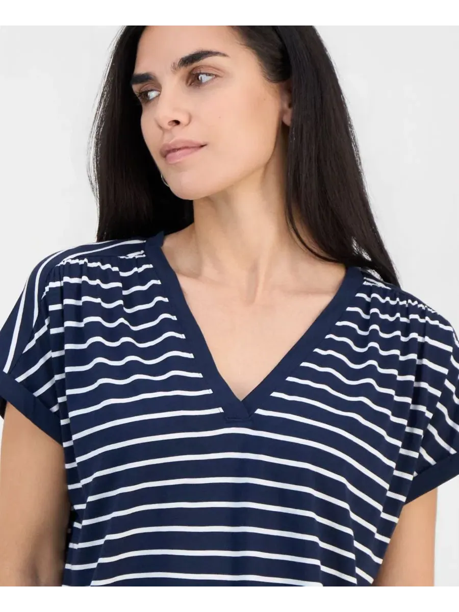 Топ с V-образным вырезом и боковыми защипами Petite Striped Ruched-Side V-Neck Top Style & Co — изображение 2 из 4