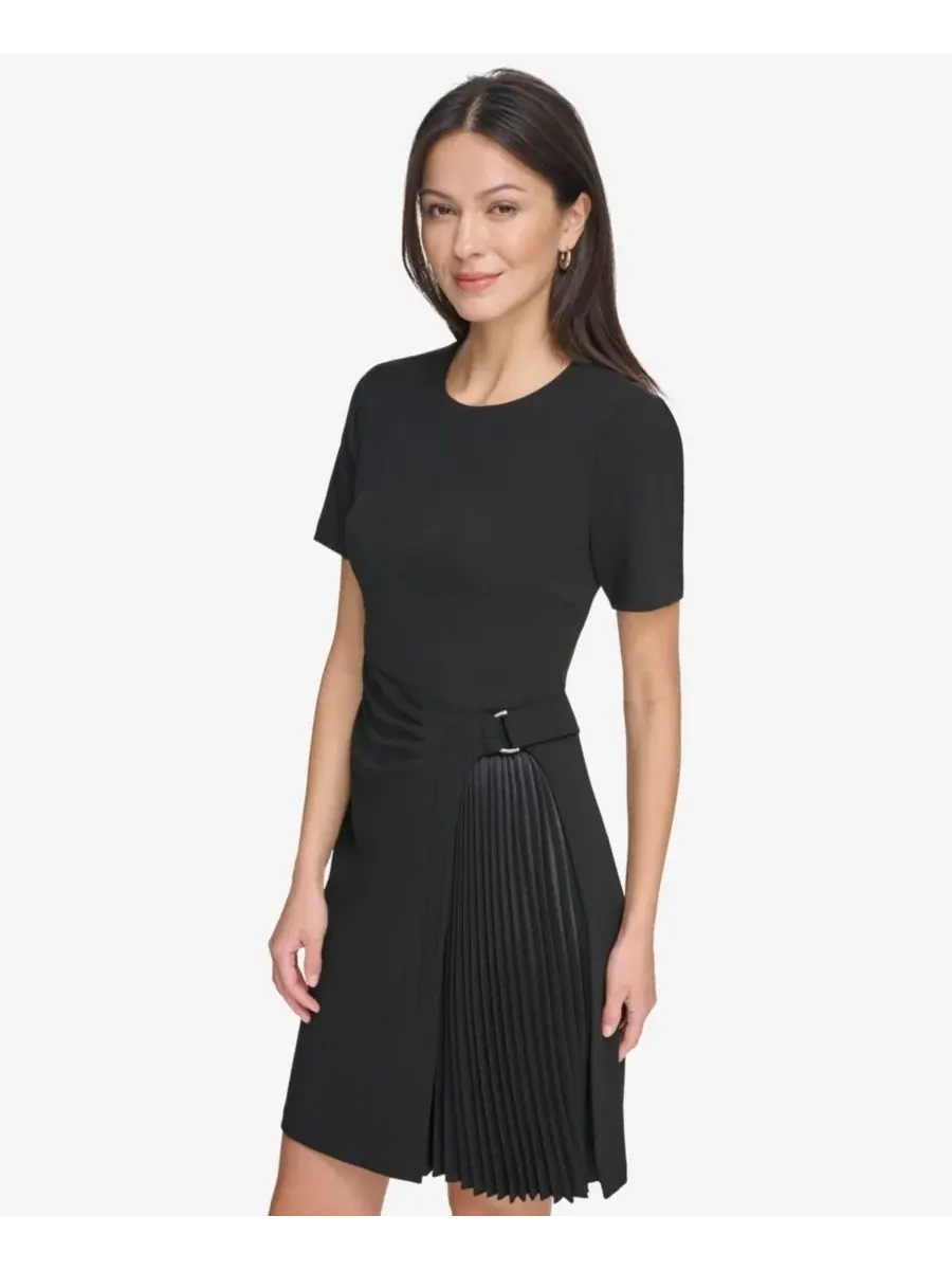 Платье-трапеция с асимметричной плиссированной юбкой DKNY — изображение 3 из 5, черный