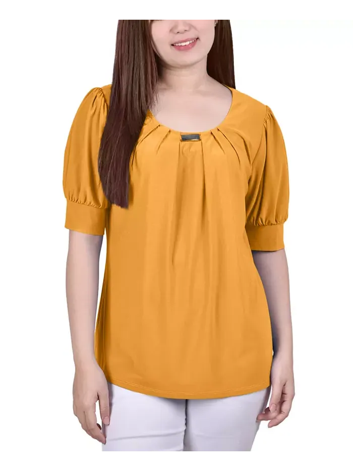 Женский топ с короткими рукавами-фонариками и металлической фурнитурой NY Collection