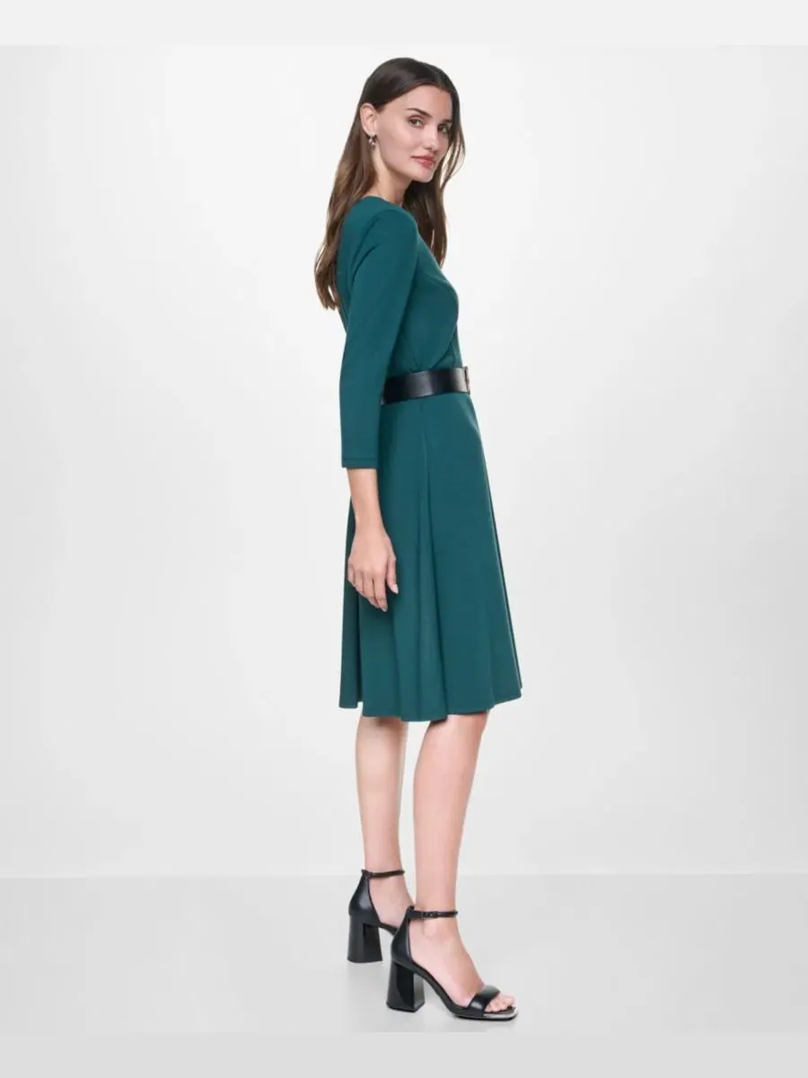 Платье миди с V-образным вырезом и поясом DKNY — изображение 2 из 5, малахит