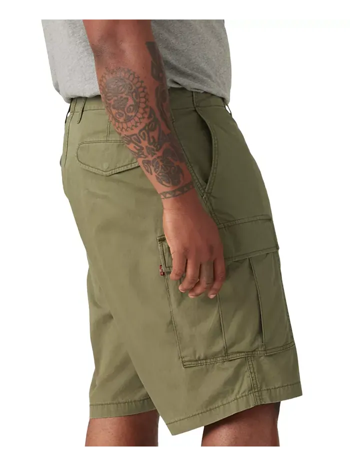 Мужские шорты Big & Tall Carrier длиной 10 дюймов Levi's — изображение 2 из 4, оливковый
