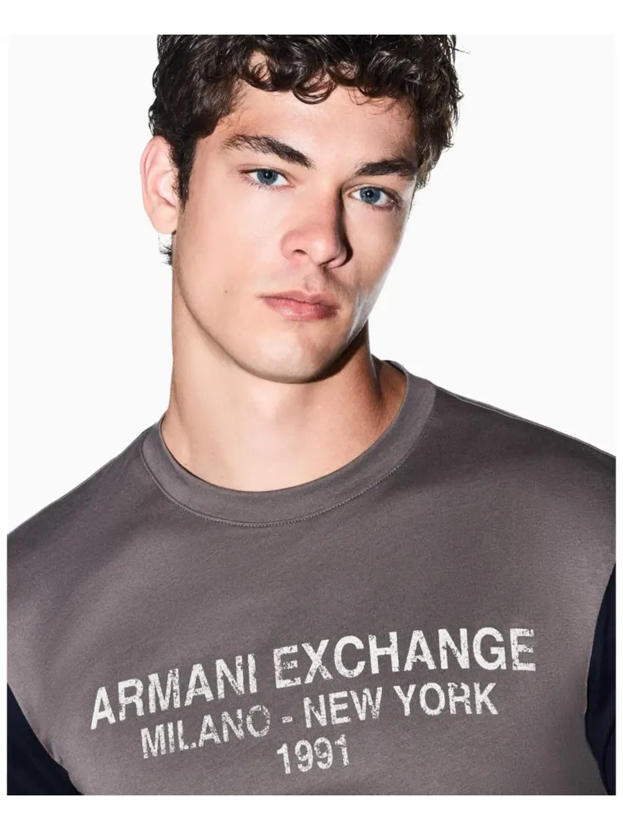 Футболка с длинным рукавом и надписью Color Block Wording A|X Armani Exchange — изображение 6 из 7, глубокий темно-синий