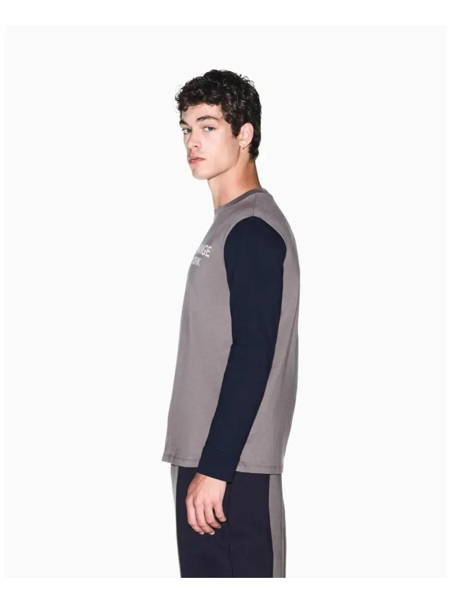 Футболка с длинным рукавом и надписью Color Block Wording A|X Armani Exchange — изображение 7 из 7, глубокий темно-синий