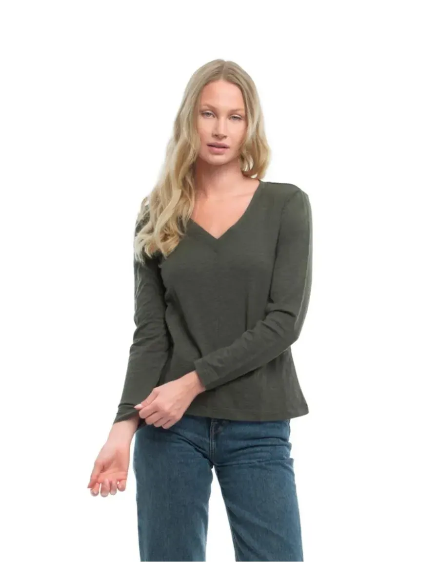 Женская футболка с глубоким V-образным вырезом и зауженным силуэтом WILT Clothing — изображение 4 из 6, серый