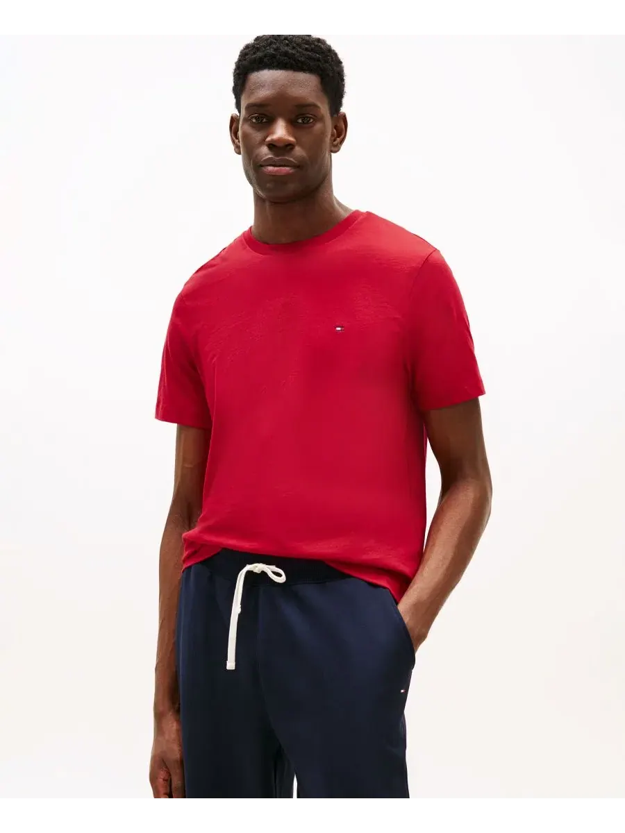 Мужская базовая футболка стандартного кроя Tommy Hilfiger — изображение 1 из 4, красный