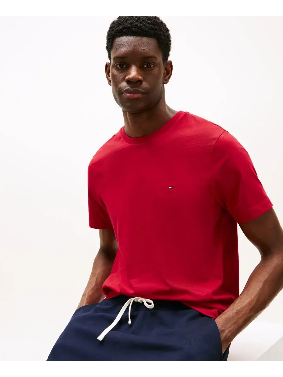Мужская базовая футболка стандартного кроя Tommy Hilfiger — изображение 3 из 4, красный