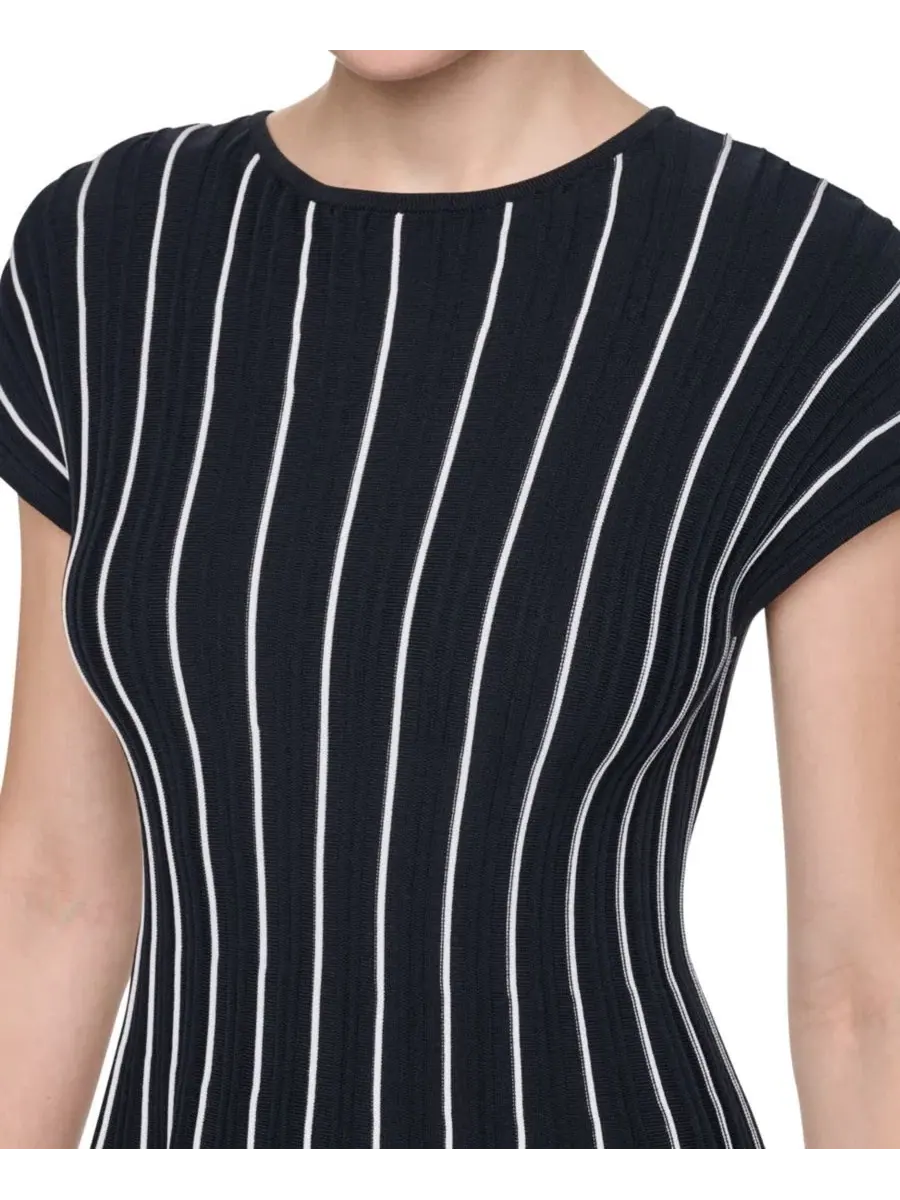 Платье-трапеция с ребристым трикотажем Cap Sleeve DKNY — изображение 5 из 6, черный/кремовый
