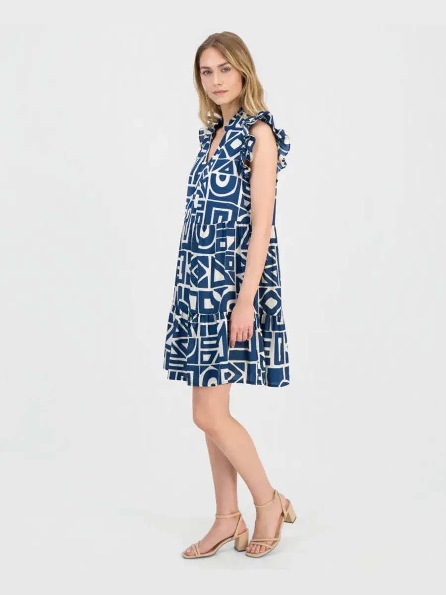 Платье-трапеция с рюшами и принтом Petite Ruffled Tiered Shift Dress Sandra Darren — изображение 3 из 5, бирюзовый