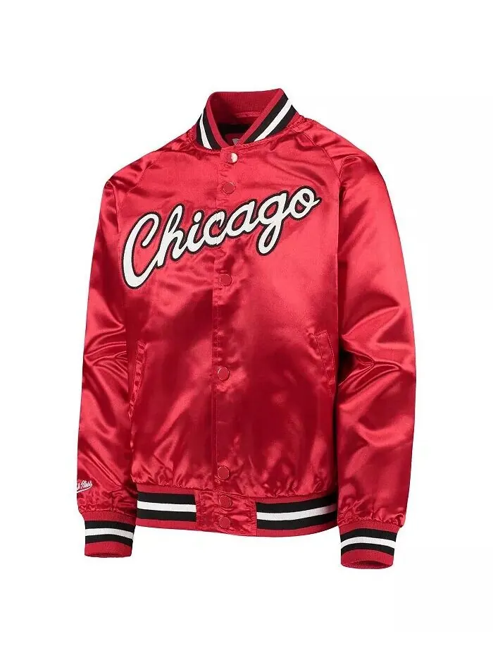 Куртка Red Chicago Bulls Hardwood Classics Satin Raglan Full-Snap для больших мальчиков и девочек — изображение 2 из 4