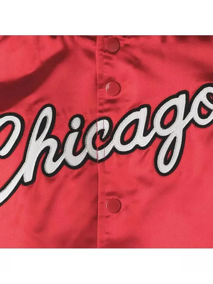 Куртка Red Chicago Bulls Hardwood Classics Satin Raglan Full-Snap для больших мальчиков и девочек — изображение 4 из 4