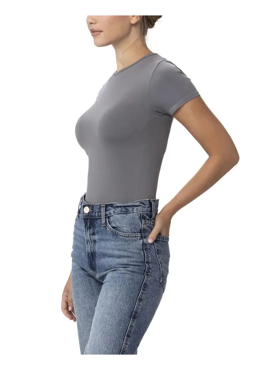 Футболка женская с коротким рукавом и круглым вырезом, модель The Perfect Short-Sleeve Crewneck — изображение 2 из 4