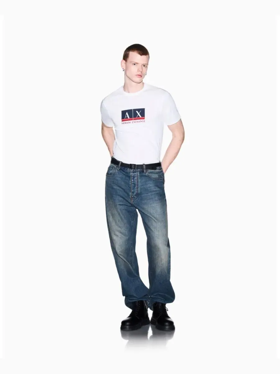 Футболка с металлическим принтом и логотипом AX A|X Armani Exchange — изображение 3 из 8, белый