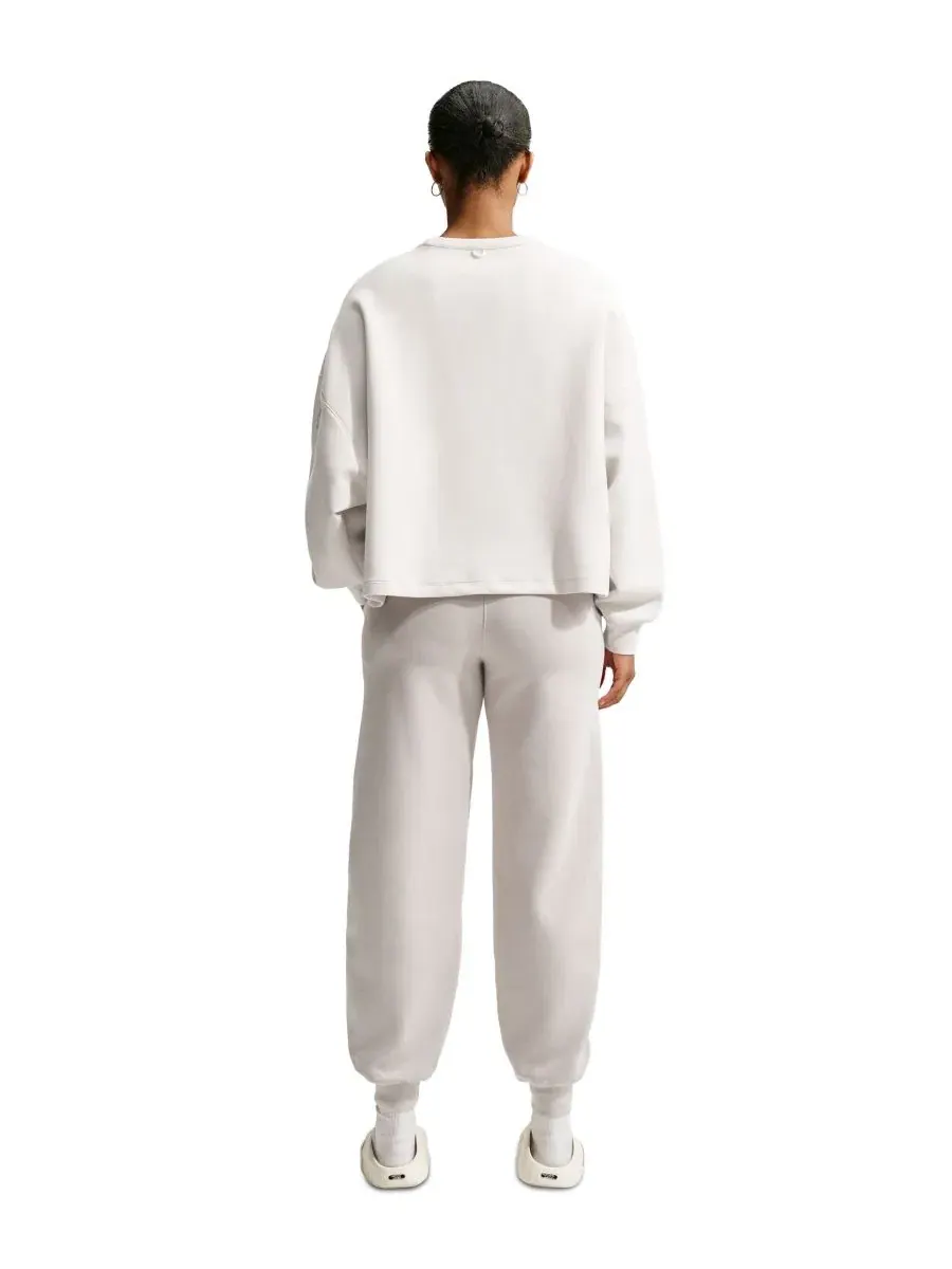 Женские джоггеры с высокой посадкой Dri-FIT ImpossiblySoft 24.7 Nike — изображение 4 из 7, кремовый/серый