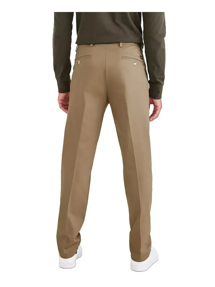 Мужские брюки Signature Slim Fit Iron Free Khaki с защитой от пятен Dockers — изображение 2 из 5, хаки