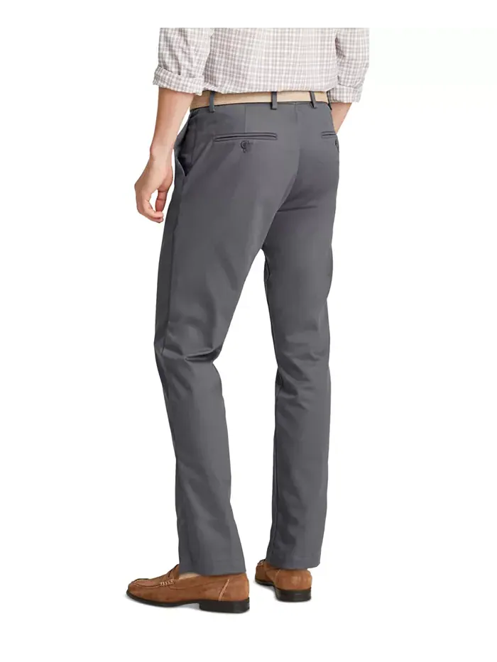 Мужские брюки Signature Slim Fit Iron Free Khaki с защитой от пятен Dockers — изображение 2 из 5, серый