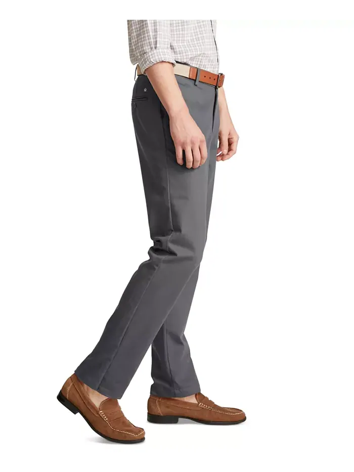 Мужские брюки Signature Slim Fit Iron Free Khaki с защитой от пятен Dockers — изображение 3 из 5, серый