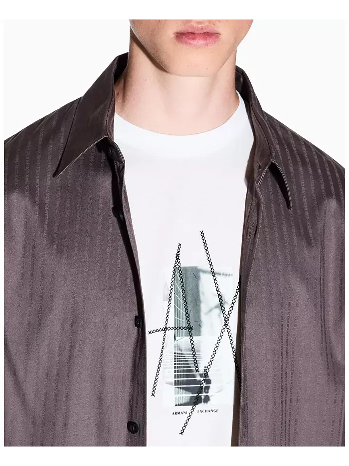 Мужская хлопковая рубашка с жаккардовым принтом и надписью A|X Armani Exchange — изображение 4 из 5, серый