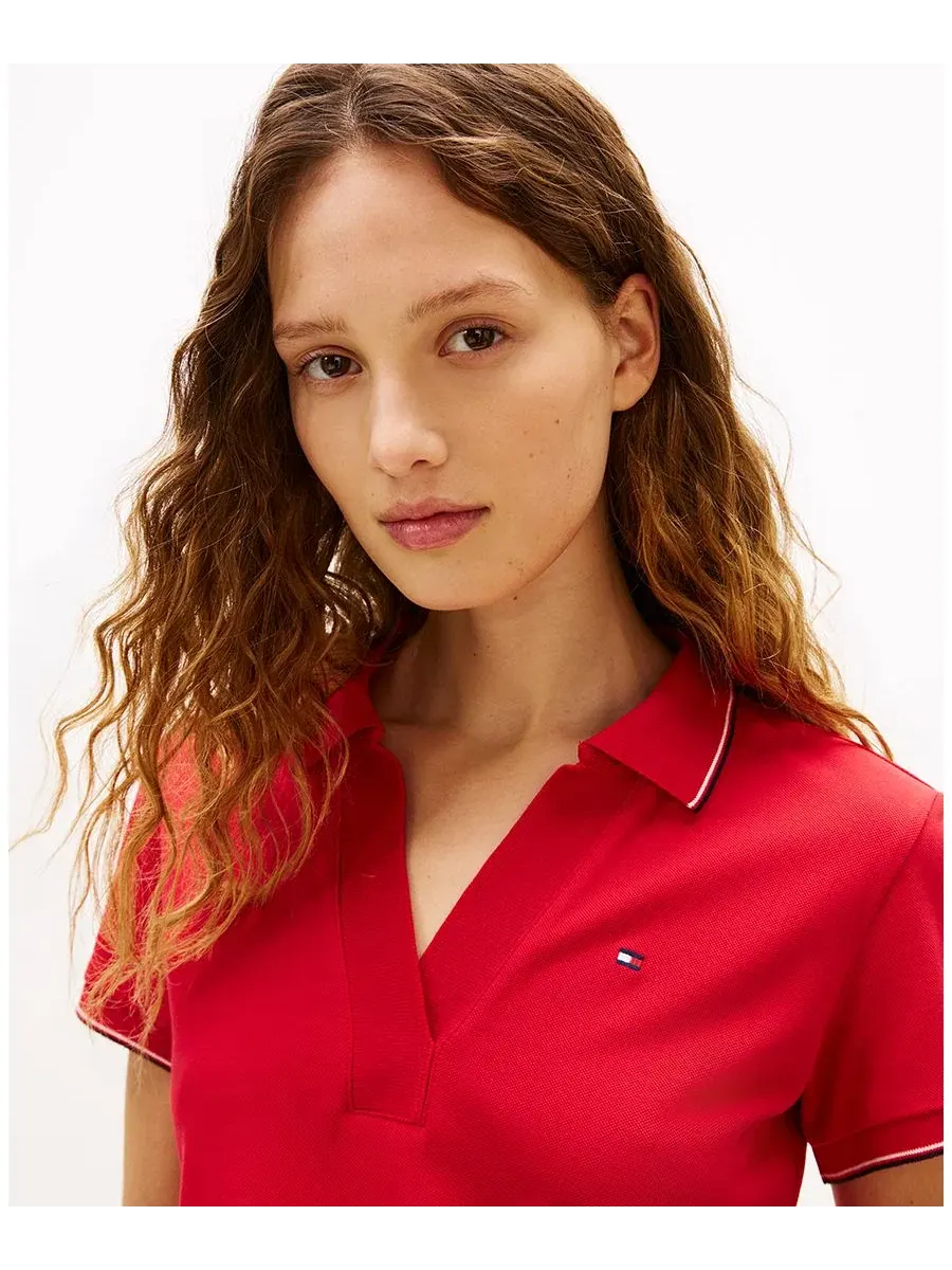 Женская футболка-поло с коротким рукавом и воротником-стойкой Johnny Collar Tommy Hilfiger — изображение 3 из 4, красный