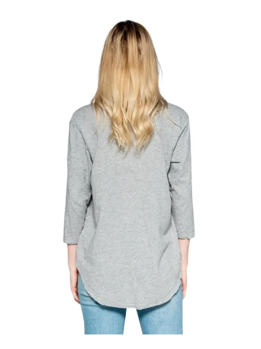 Женская футболка WILT с рукавом 3/4 и V-образным вырезом Wilt Clothing — изображение 2 из 3, серый