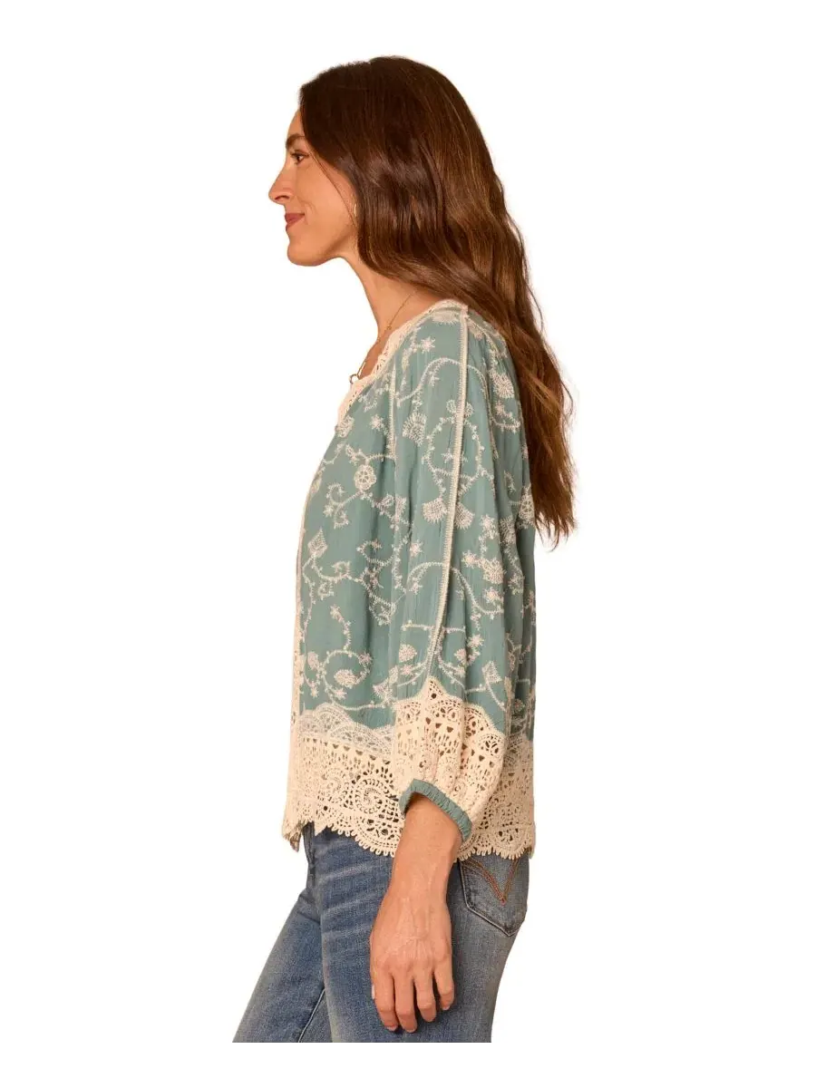 Жакет с вышивкой и кружевной отделкой Petite Crochet Framing Cropped Open-Front Jacket Democracy — изображение 2 из 3