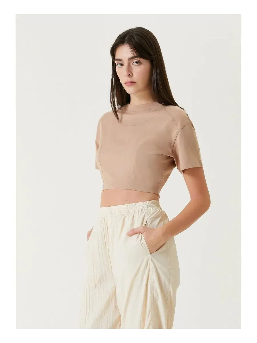 Женский укороченный хлопковый топ с круглым вырезом Free Heaven Cropped Crewneck Cotton T-Shirt PCFG — изображение 7 из 8