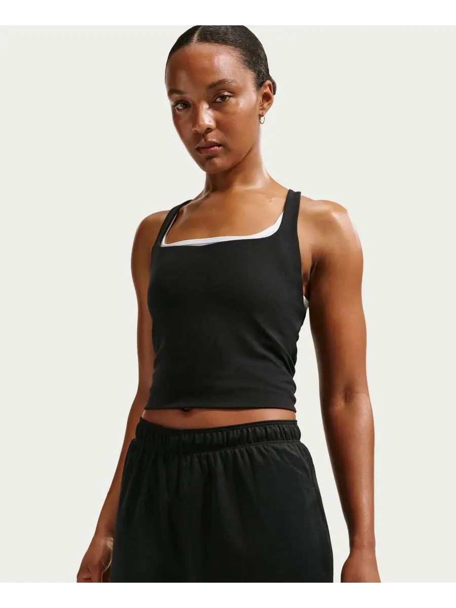 Женские шорты Attack Dri-FIT со средней посадкой Nike — изображение 2 из 5, черный/черный/белый