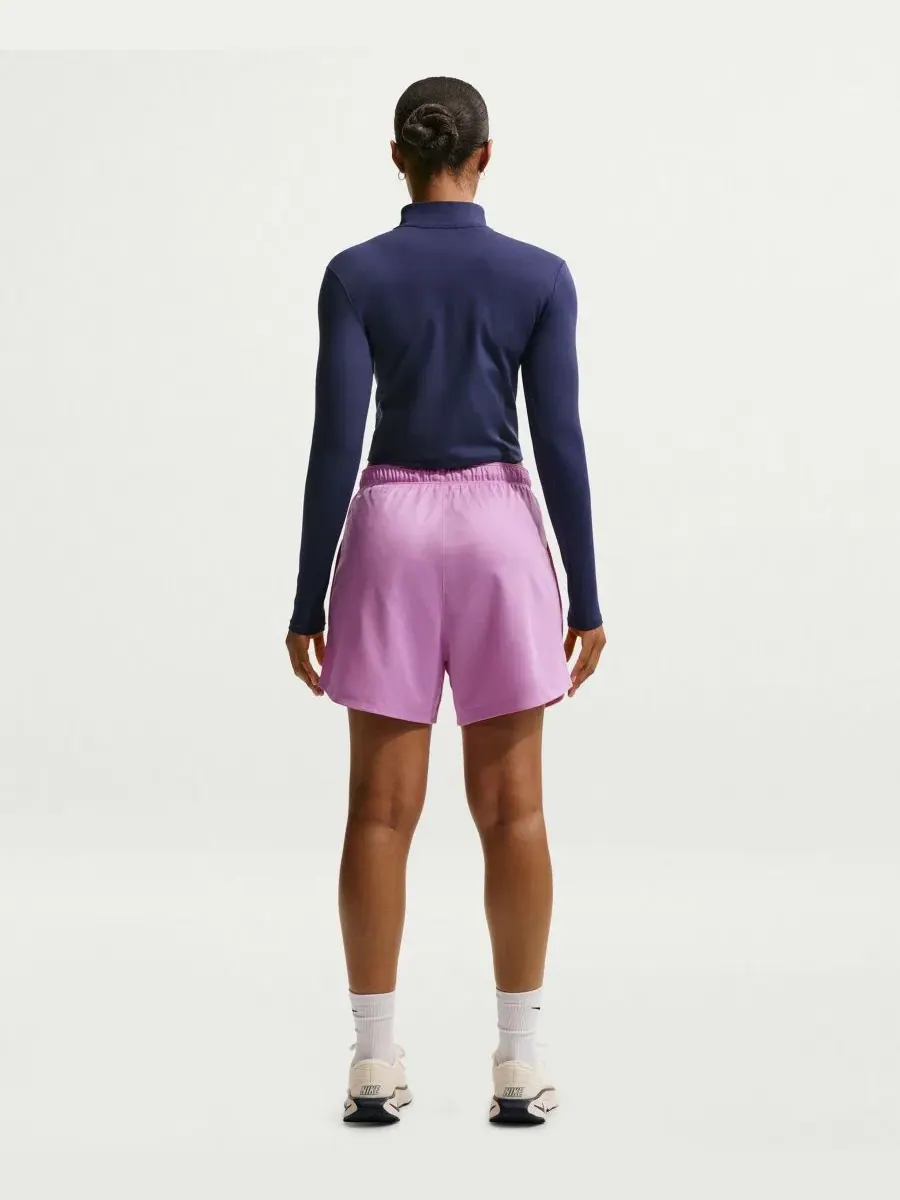 Женские шорты Attack Dri-FIT со средней посадкой Nike — изображение 5 из 6, светлый/розовый/белый