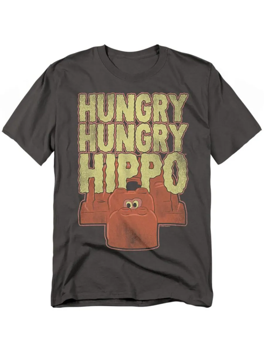 Футболка больших размеров с волнистым логотипом Hungry Hungry Hippos и красным бегемотом Hasbro+ — изображение 1 из 3