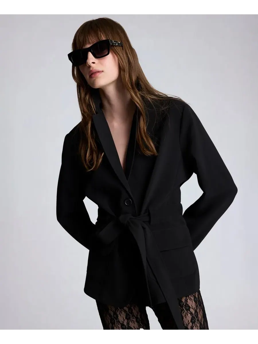 Женская жакет-пиджак Vision из саржи с воротником-стойкой и поясом Kenneth Cole — изображение 4 из 10, черный