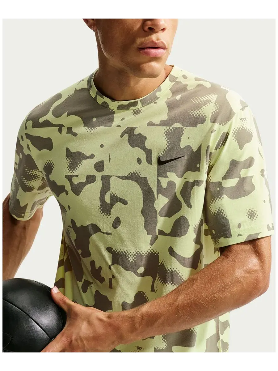 Мужская тренировочная футболка Hyverse Dri-FIT UV с коротким рукавом и круглым вырезом Nike — изображение 3 из 5