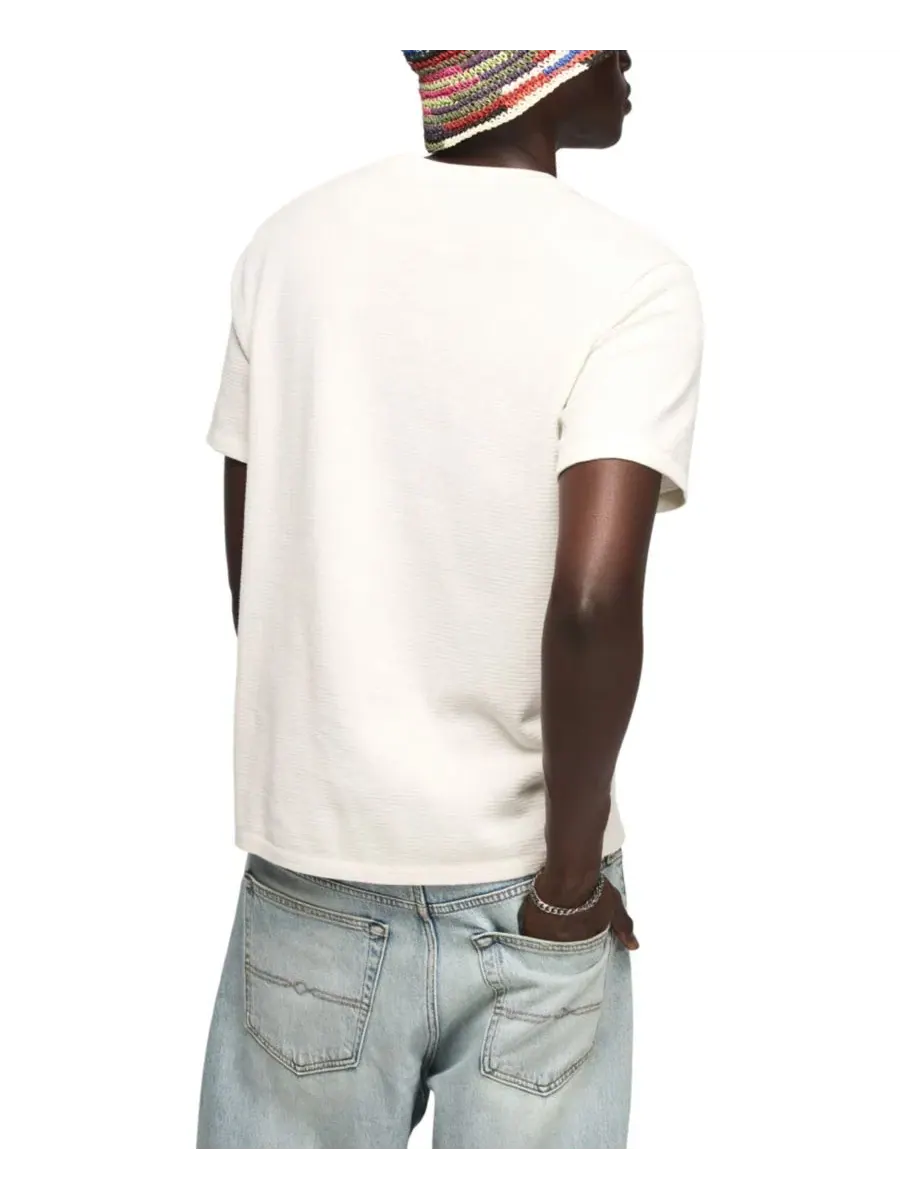 Футболка с фактурным карманом и круглым вырезом Lucky Brand — изображение 3 из 3, белый