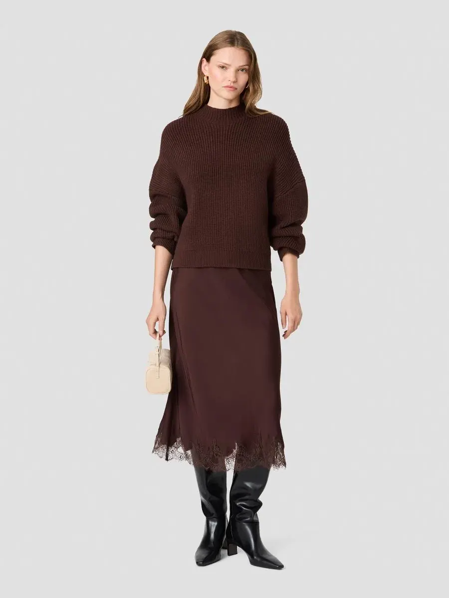 Женский пуловер с ребристой текстурой и воротником-стойкой, модель Babysoft Rib Mock Neck French — изображение 2 из 6