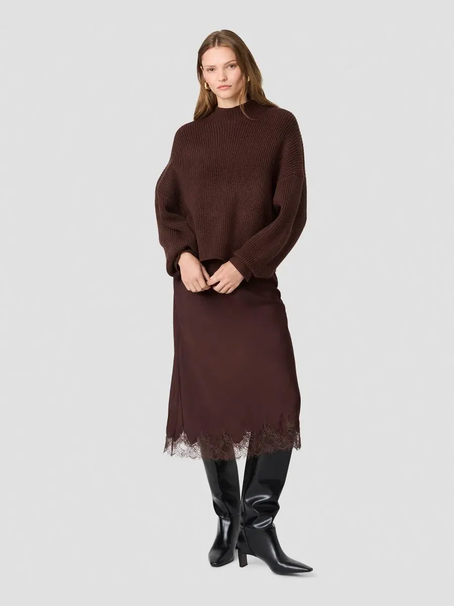 Женский пуловер с ребристой текстурой и воротником-стойкой, модель Babysoft Rib Mock Neck French — изображение 3 из 6