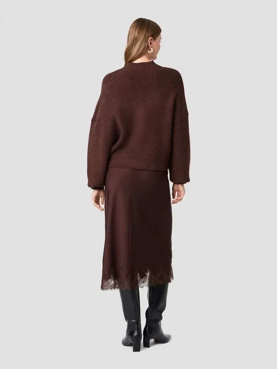 Женский пуловер с ребристой текстурой и воротником-стойкой, модель Babysoft Rib Mock Neck French — изображение 6 из 6