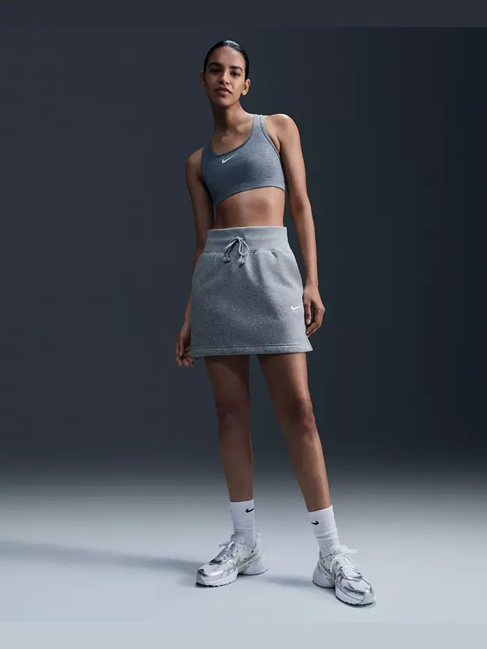 Женский спортивный бюстгальтер с мягкой подкладкой Swoosh Nike — изображение 2 из 10, серый/белый