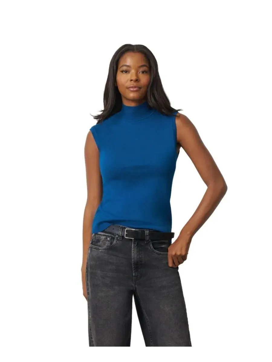 Свитер с удлиненным плечом и воротником-стойкой, модель Extended Shoulder Mock Neck Cable & Gauge