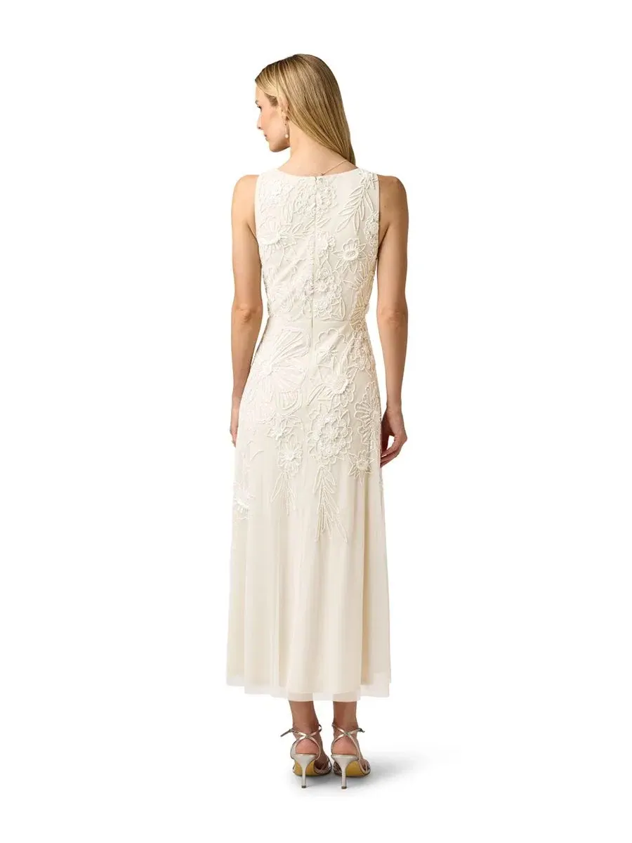 Платье миди с бисером и сеткой, модель Beaded Mesh Crewneck Midi Dress Adrianna Papell — изображение 4 из 6, слоновая кость