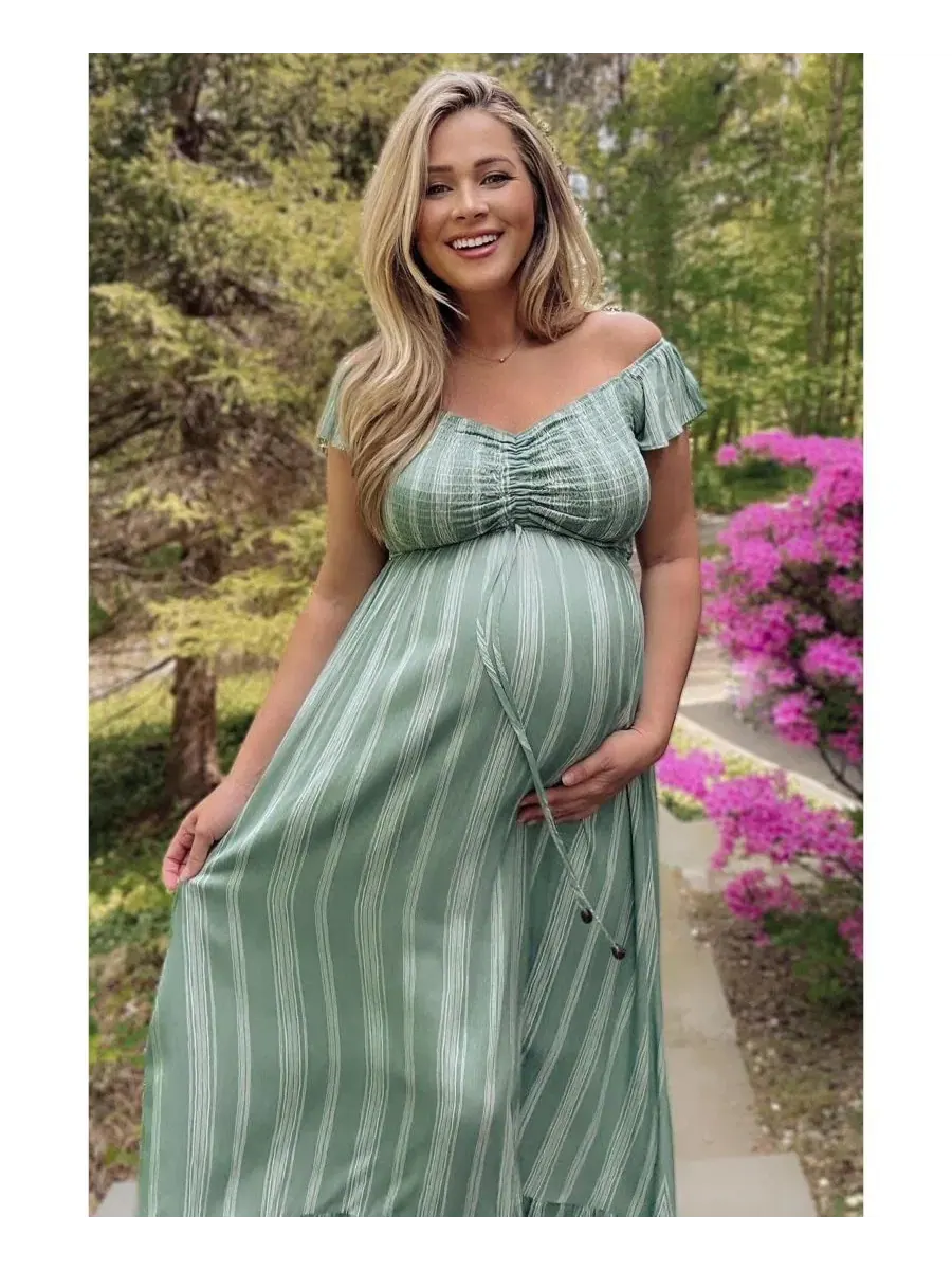 Платье макси с открытыми плечами и завязкой спереди Striped Off Shoulder Front Tie Maternity Maxi — изображение 3 из 7