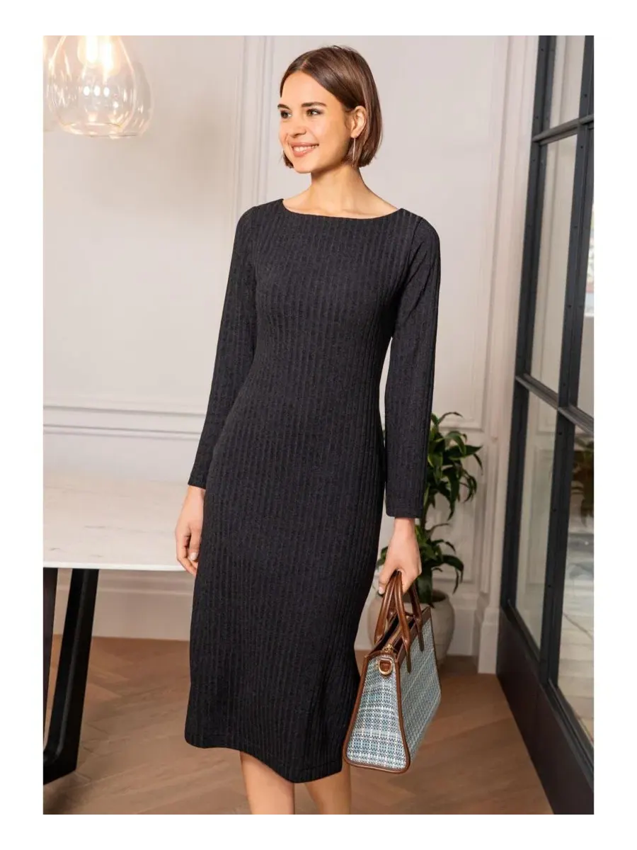 Платье-миди с воротником-лодочкой и длинным рукавом Noelle Jumper Dress Alie Street London — изображение 8 из 8, черный