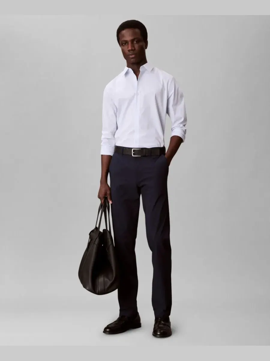 Мужские облегающие брюки из технологичной эластичной ткани Calvin Klein — изображение 2 из 6, сапфировый